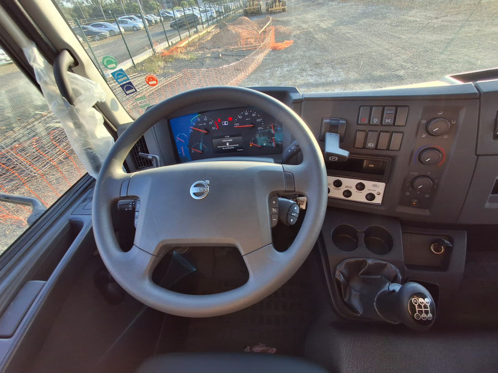 Caminhão Volvo VMX 290 6x4 2p (diesel)