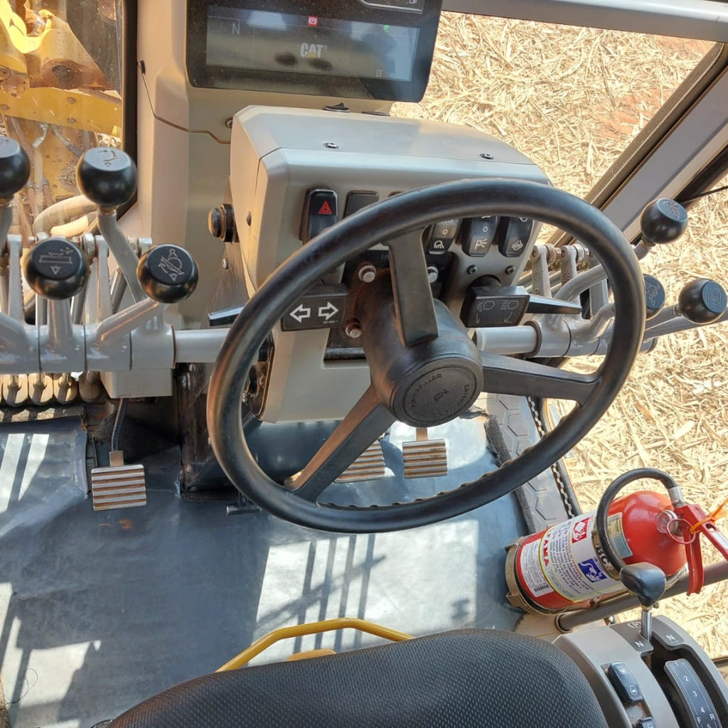 Motoniveladora Caterpillar 120