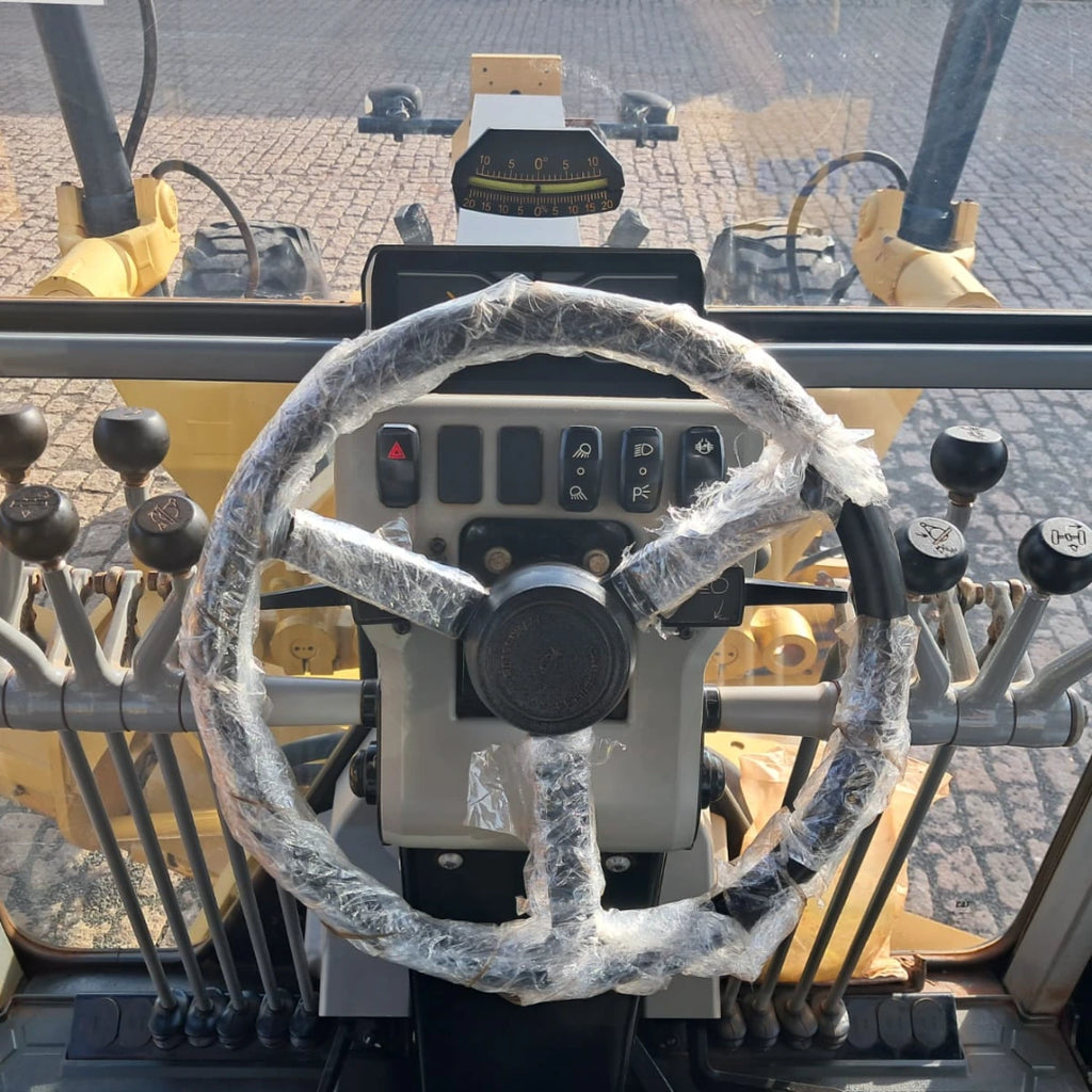 Motoniveladora Caterpillar 120