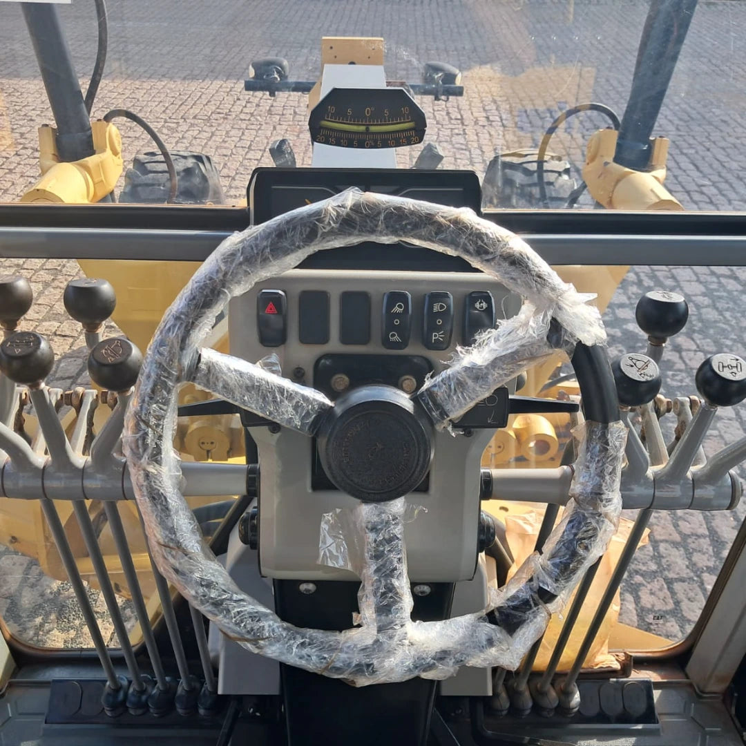 Motoniveladora Caterpillar 120