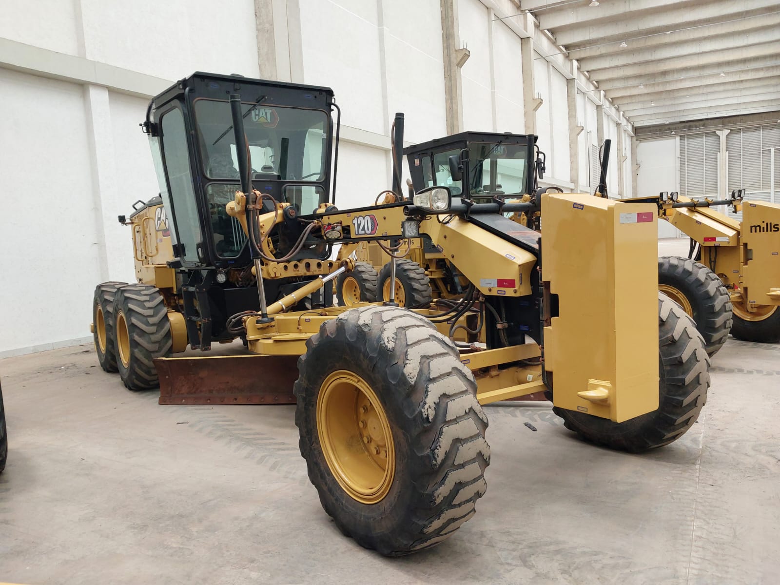 Motoniveladora Caterpillar 120
