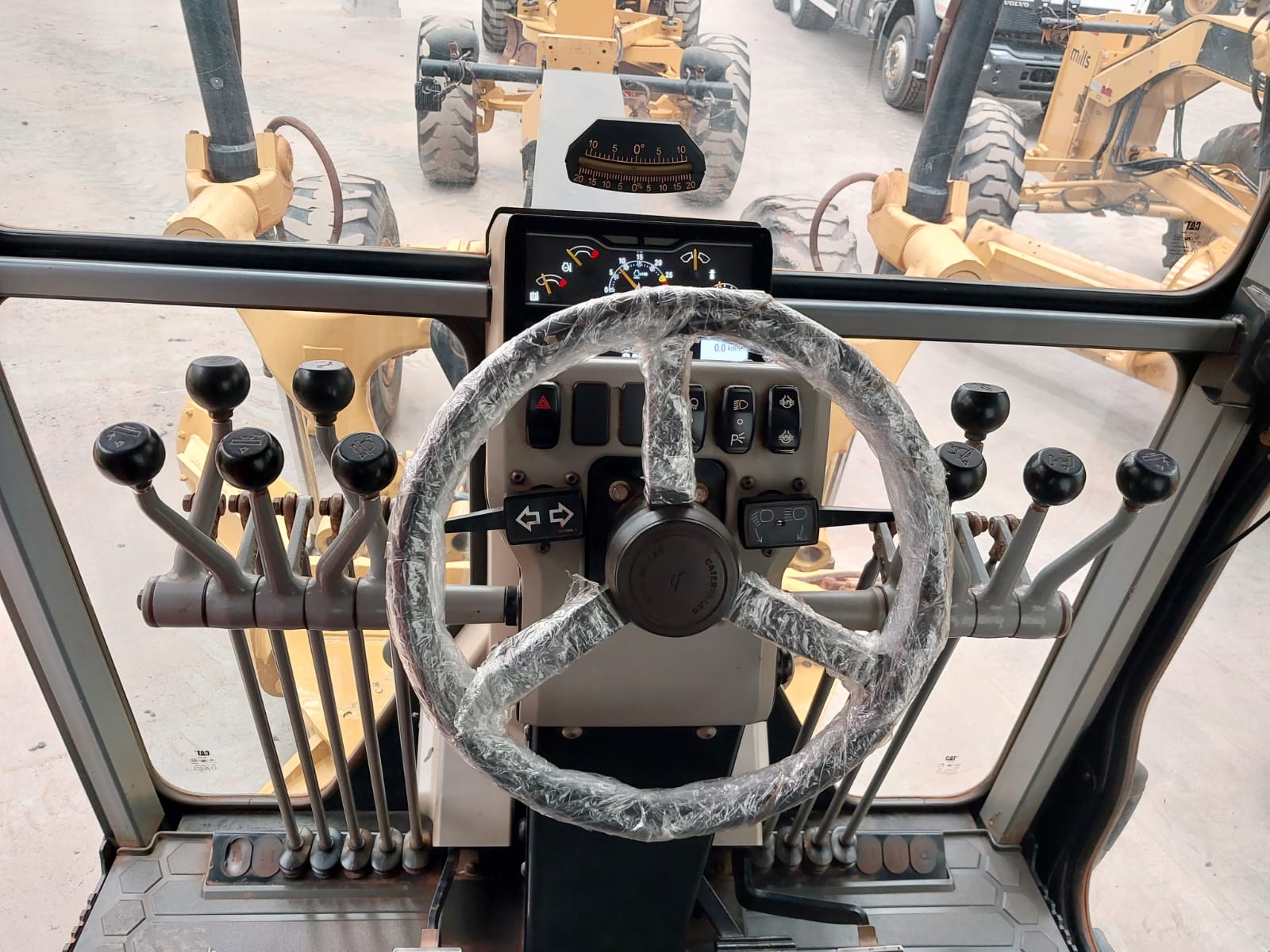 Motoniveladora Caterpillar 120