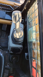 Mini-Carregadeira Caterpillar 226B 3