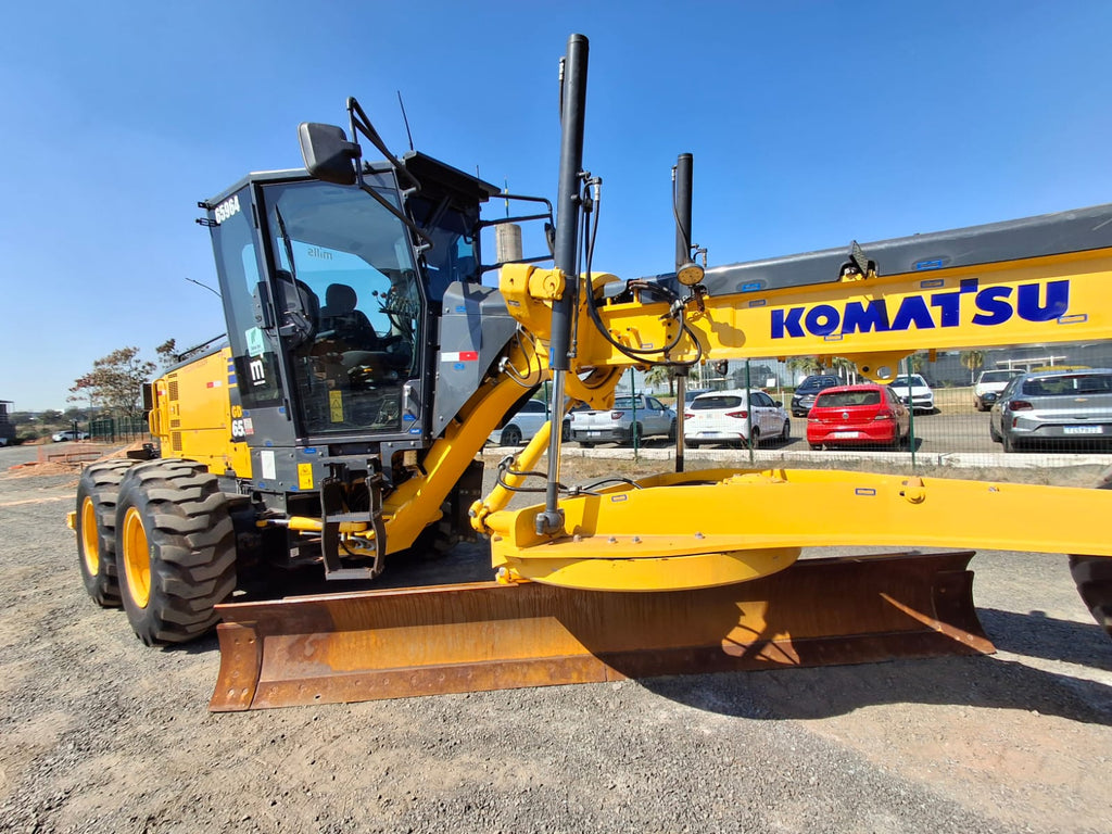 Motoniveladora Komatsu GD655-5