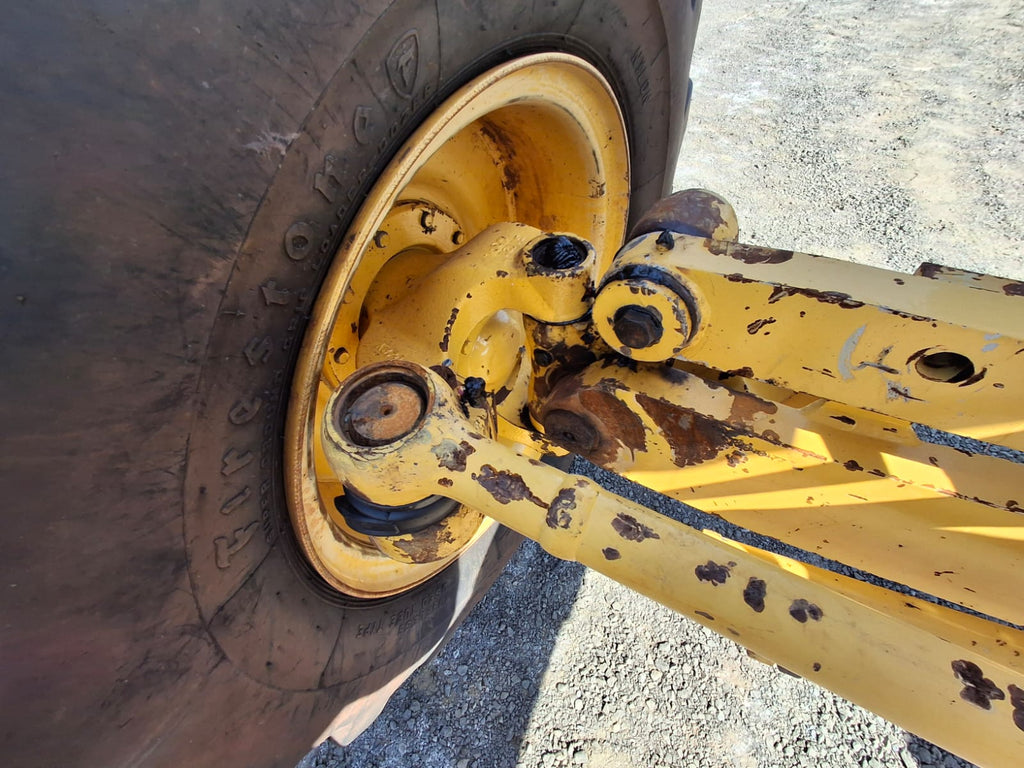 Motoniveladora Komatsu GD655-5