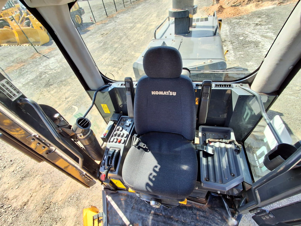 Motoniveladora Komatsu GD655-5