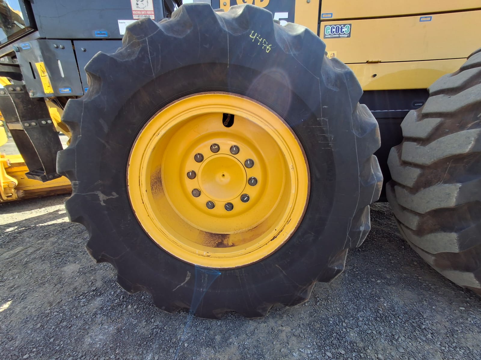 Motoniveladora Komatsu GD655-5