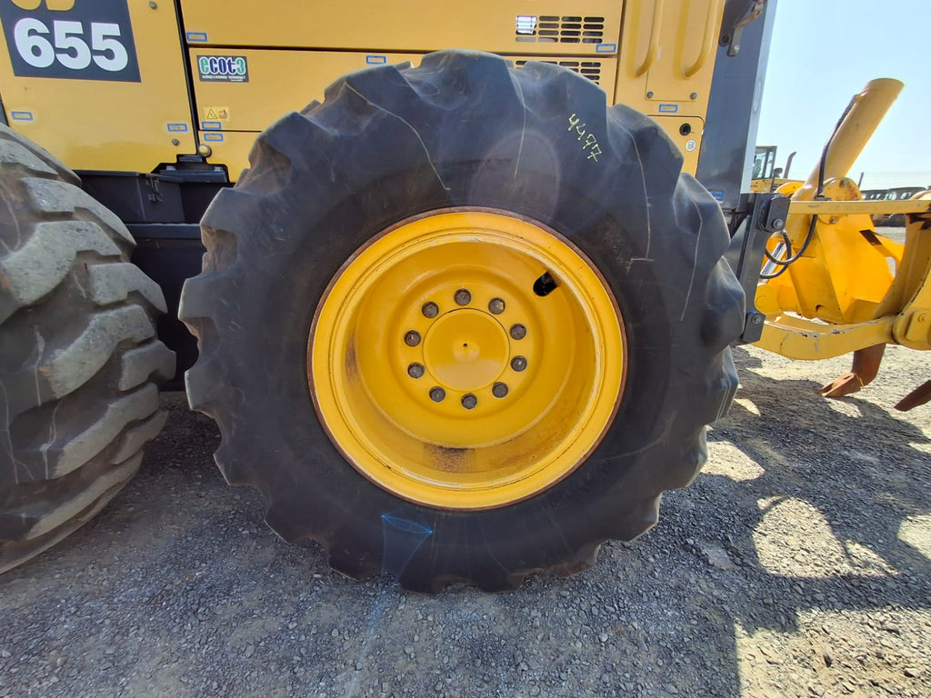 Motoniveladora Komatsu GD655-5