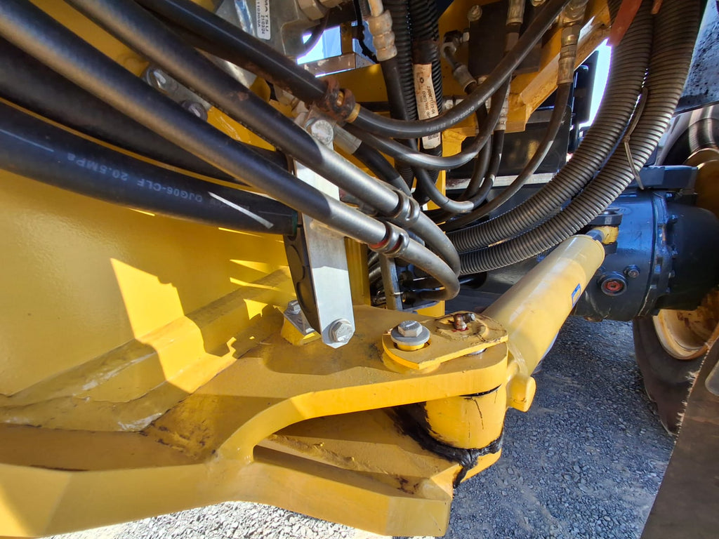 Motoniveladora Komatsu GD655-5