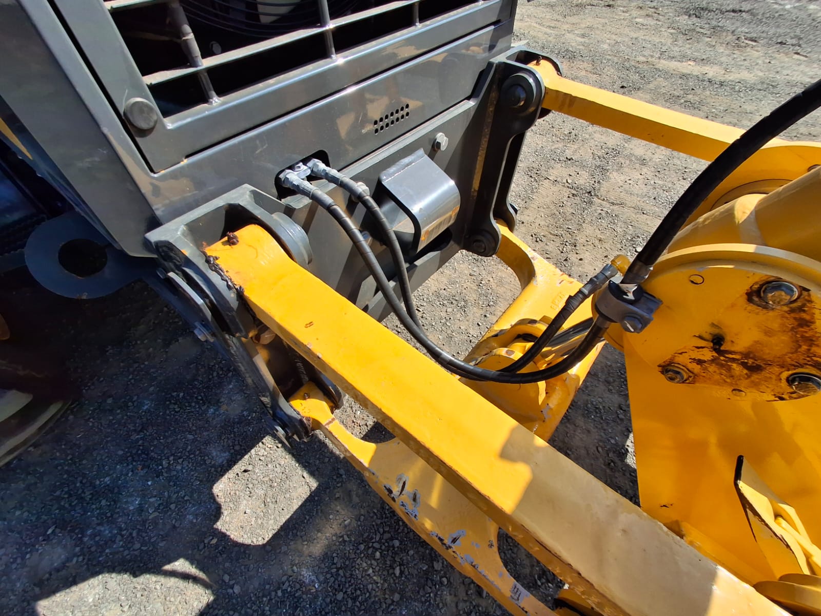 Motoniveladora Komatsu GD655-5