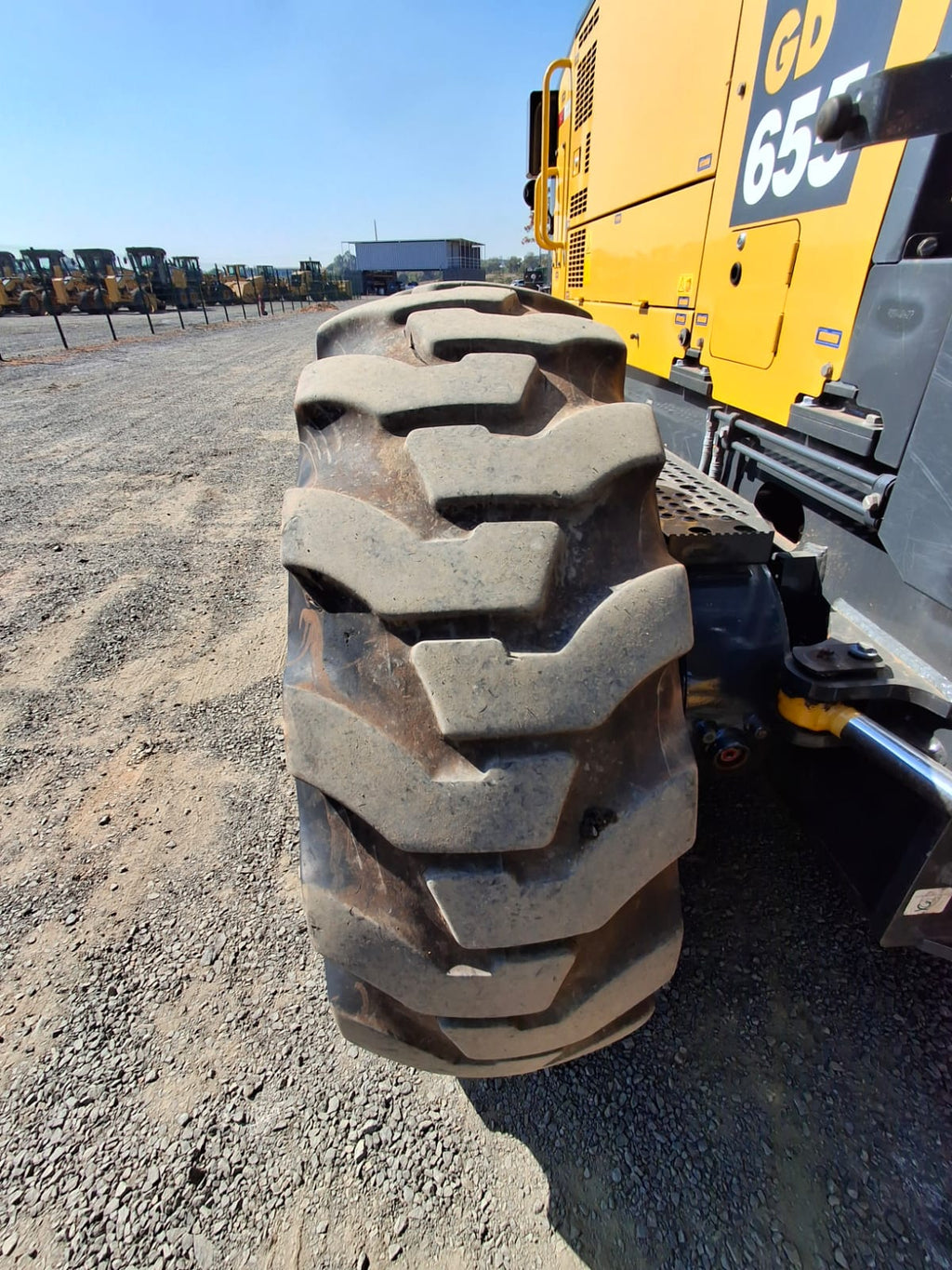 Motoniveladora Komatsu GD655-5