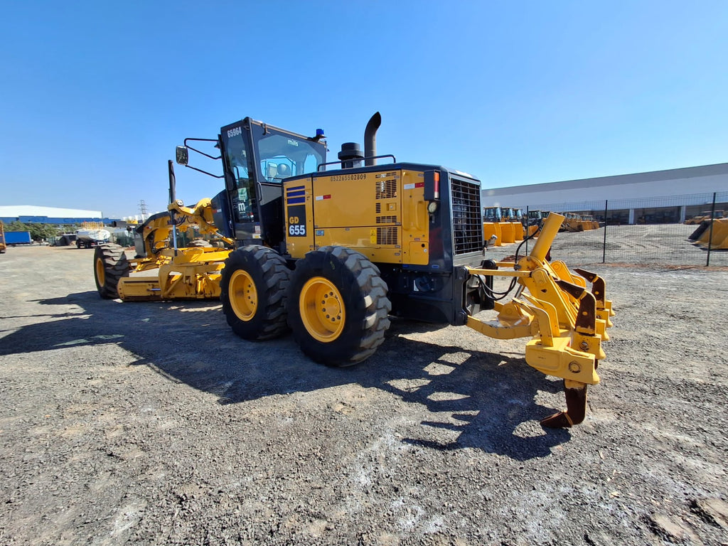 Motoniveladora Komatsu GD655-5