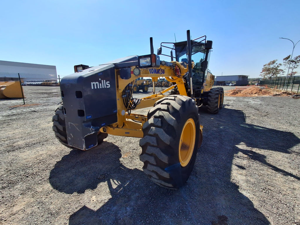 Motoniveladora Komatsu GD655-5