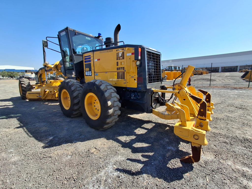 Motoniveladora Komatsu GD655-5