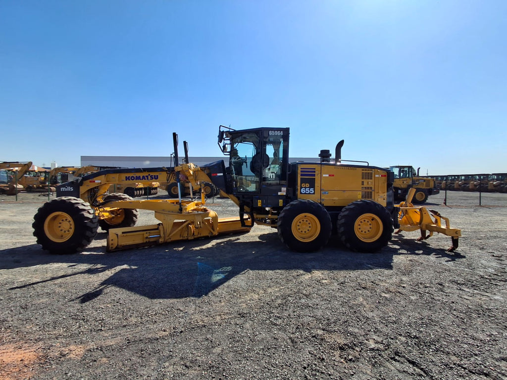Motoniveladora Komatsu GD655-5