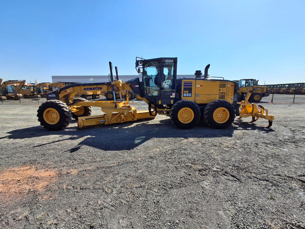Motoniveladora Komatsu GD655-5