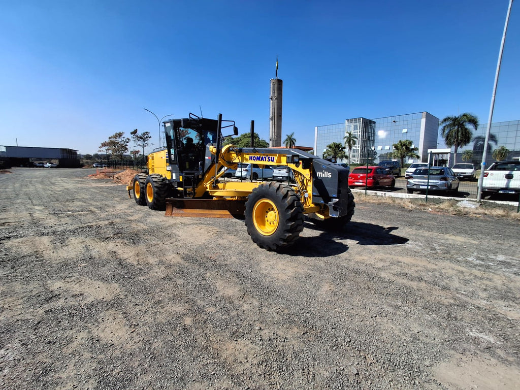 Motoniveladora Komatsu GD655-5