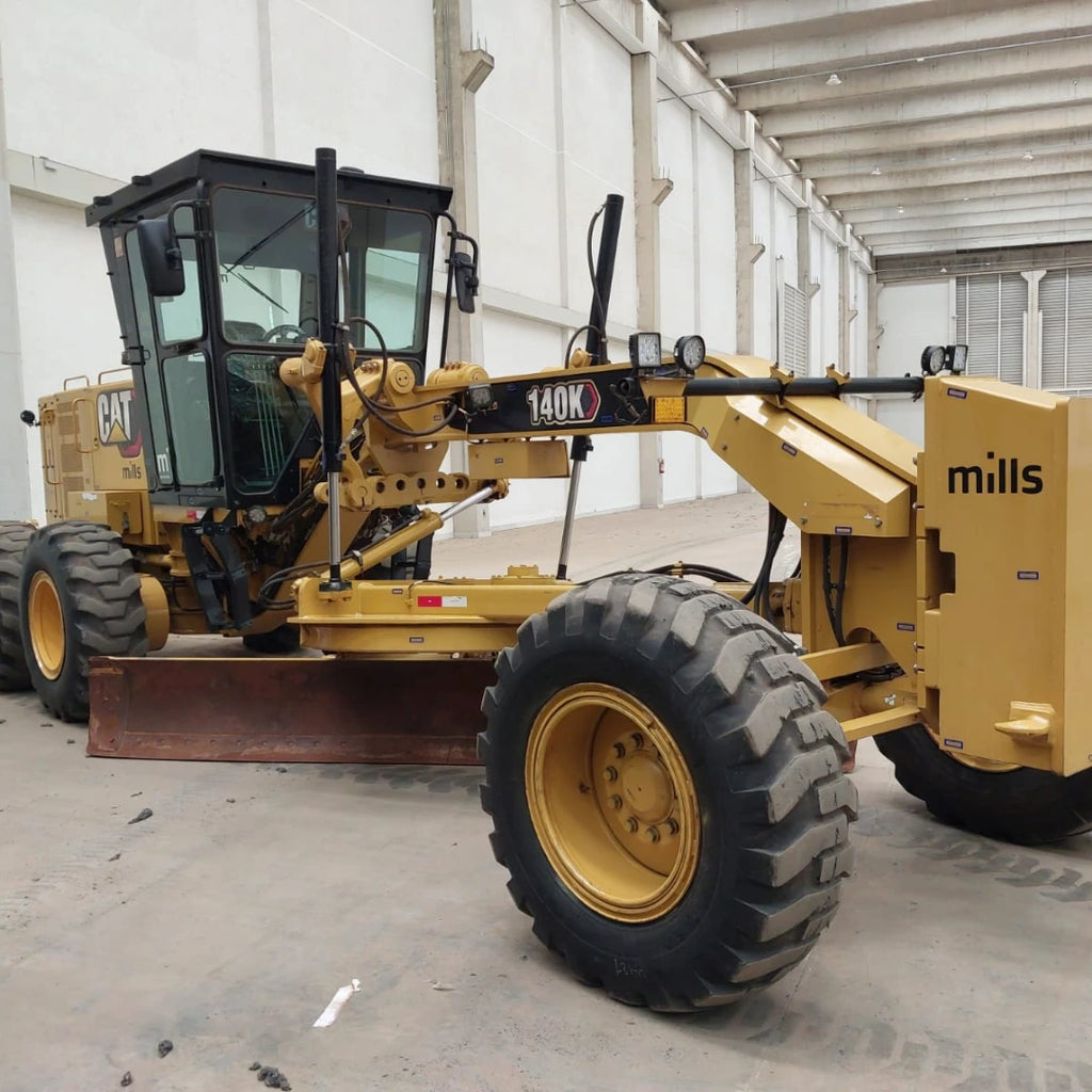 Motoniveladora Caterpillar 140
