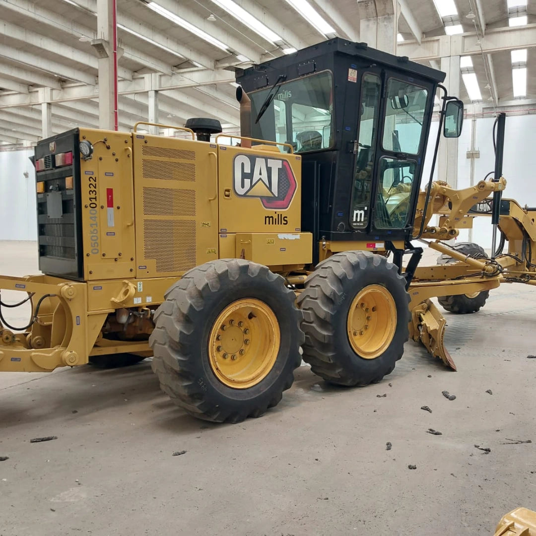 Motoniveladora Caterpillar 140