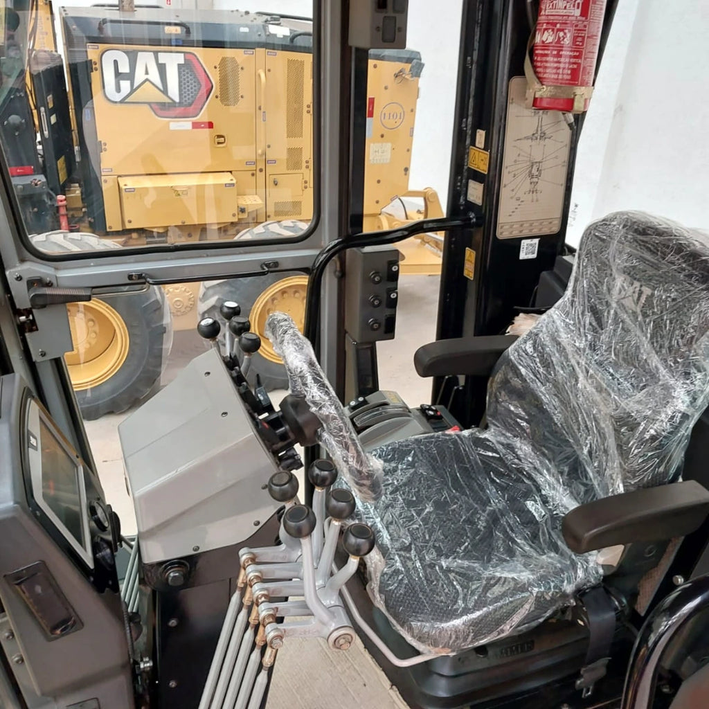Motoniveladora Caterpillar 140