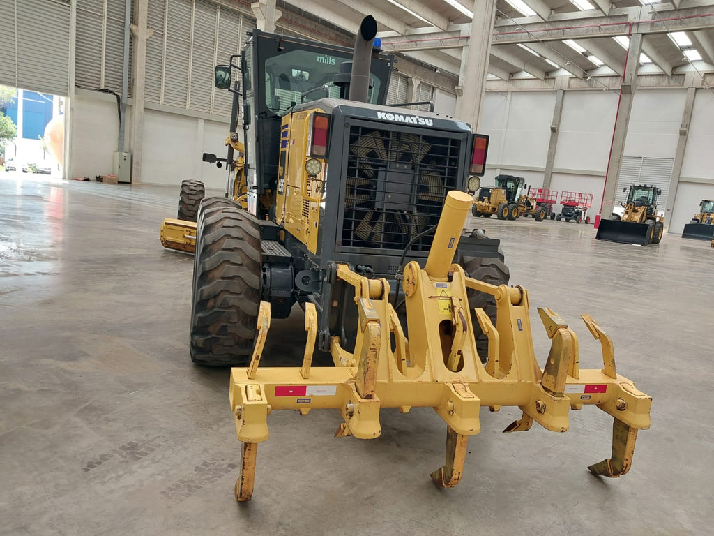 Motoniveladora Komatsu GD655-5