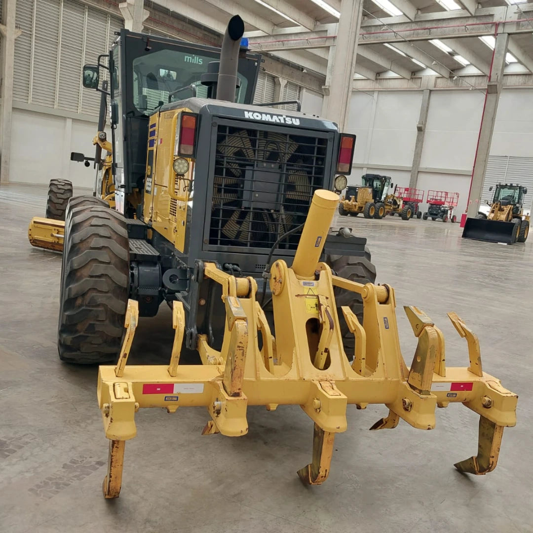 Motoniveladora Komatsu GD655-5