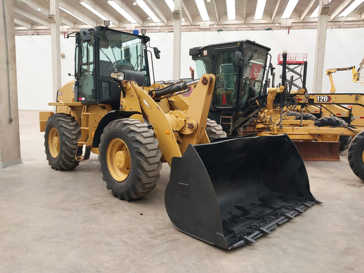 Pá Carregadeira Caterpillar 920K