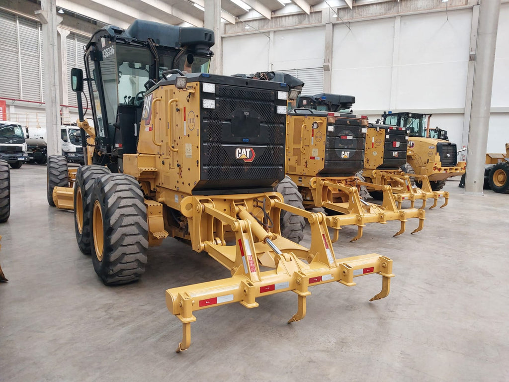 Motoniveladora Caterpillar 120