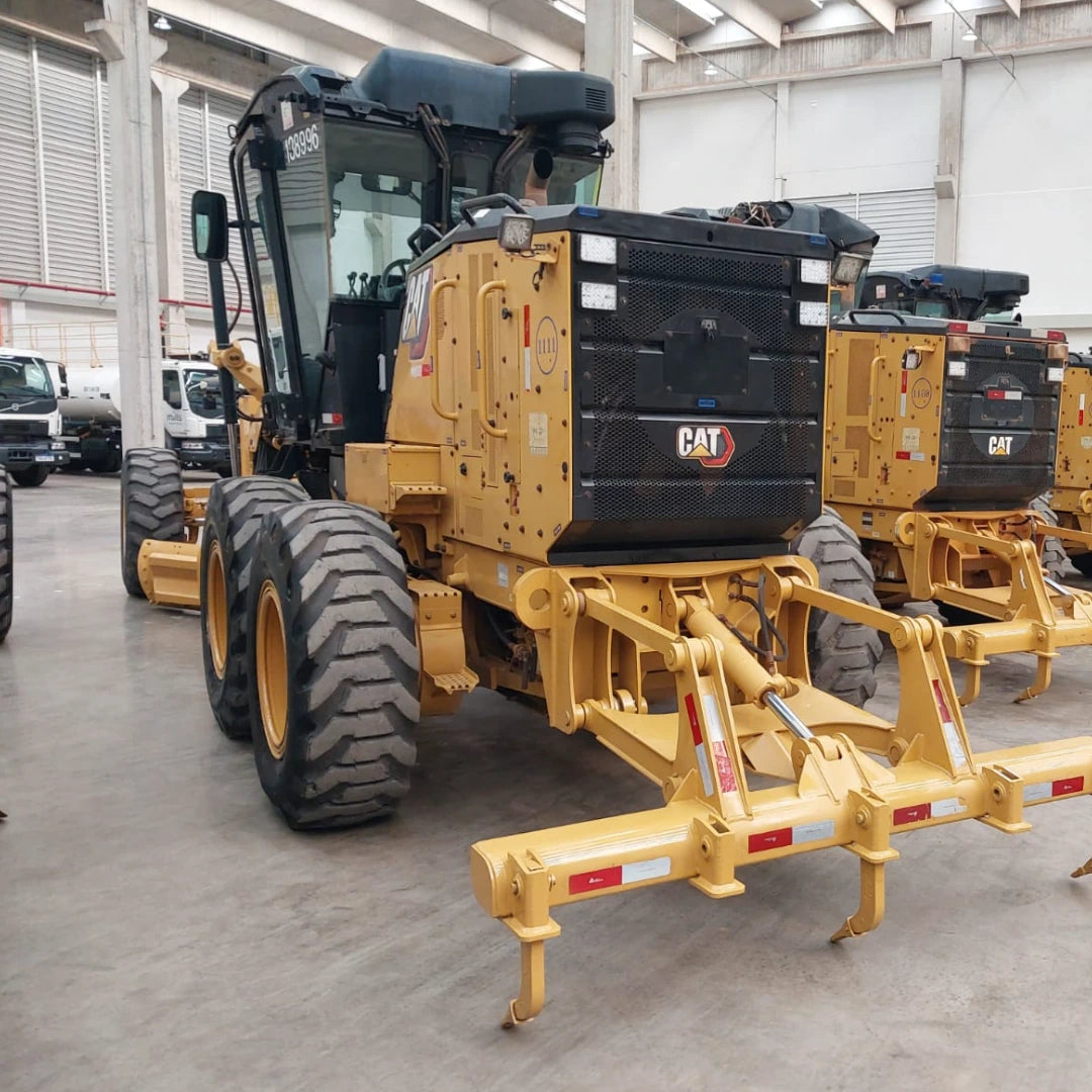 Motoniveladora Caterpillar 120