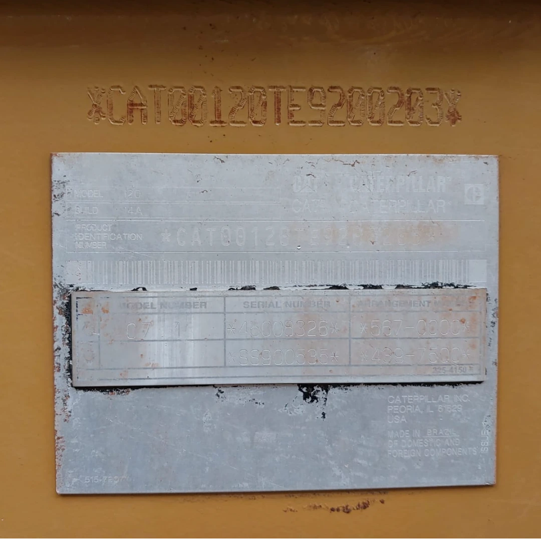 Motoniveladora Caterpillar 120
