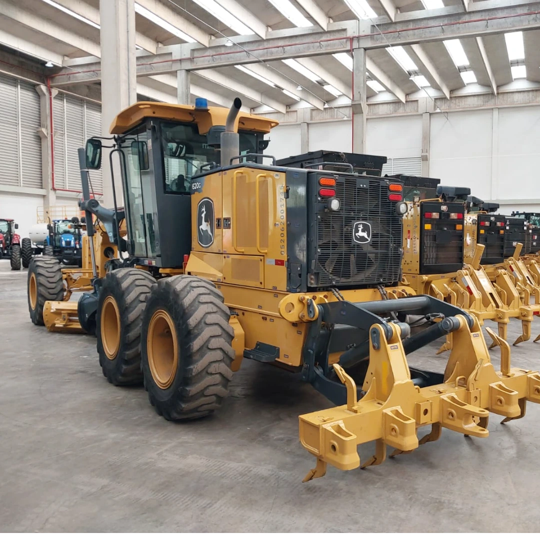 Motoniveladora John Deere 620G