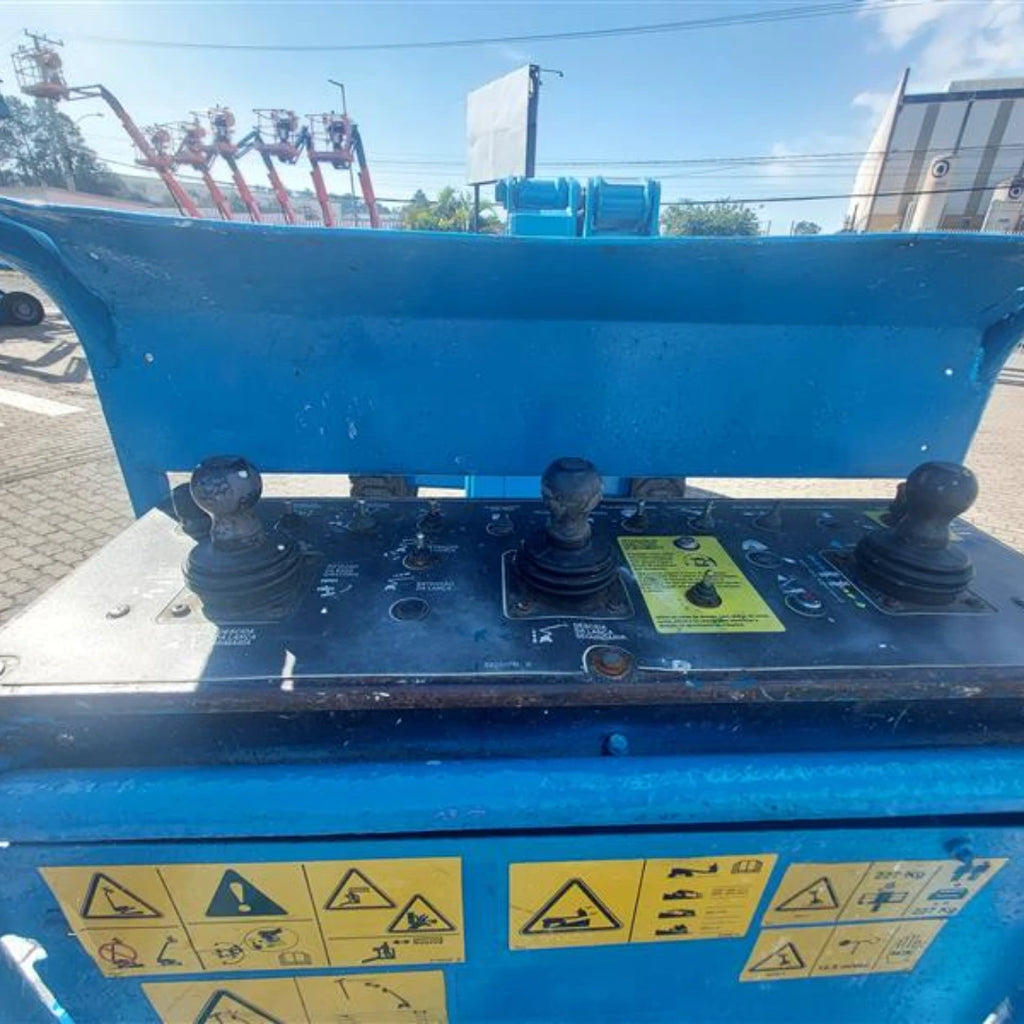 Plataforma Elevatória Articulada Diesel Z-45/25J RT