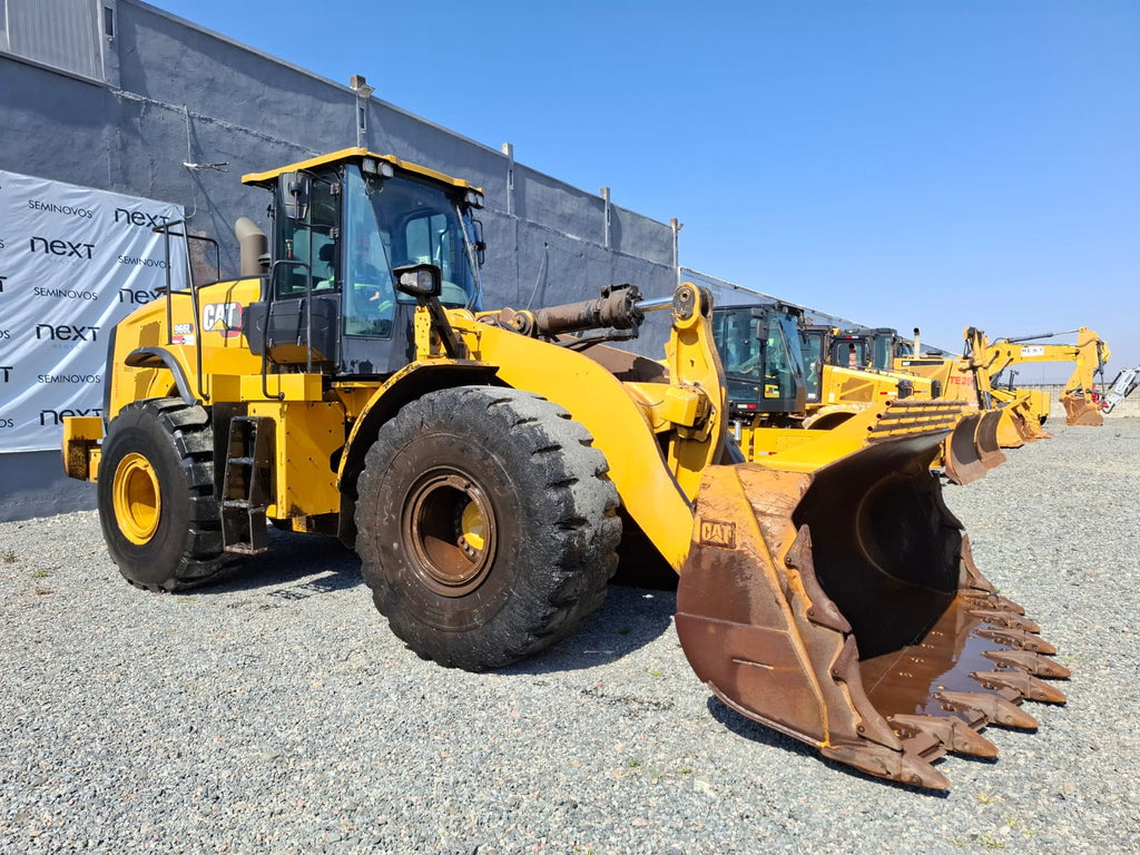 Pá Carregadeira Caterpillar 966L