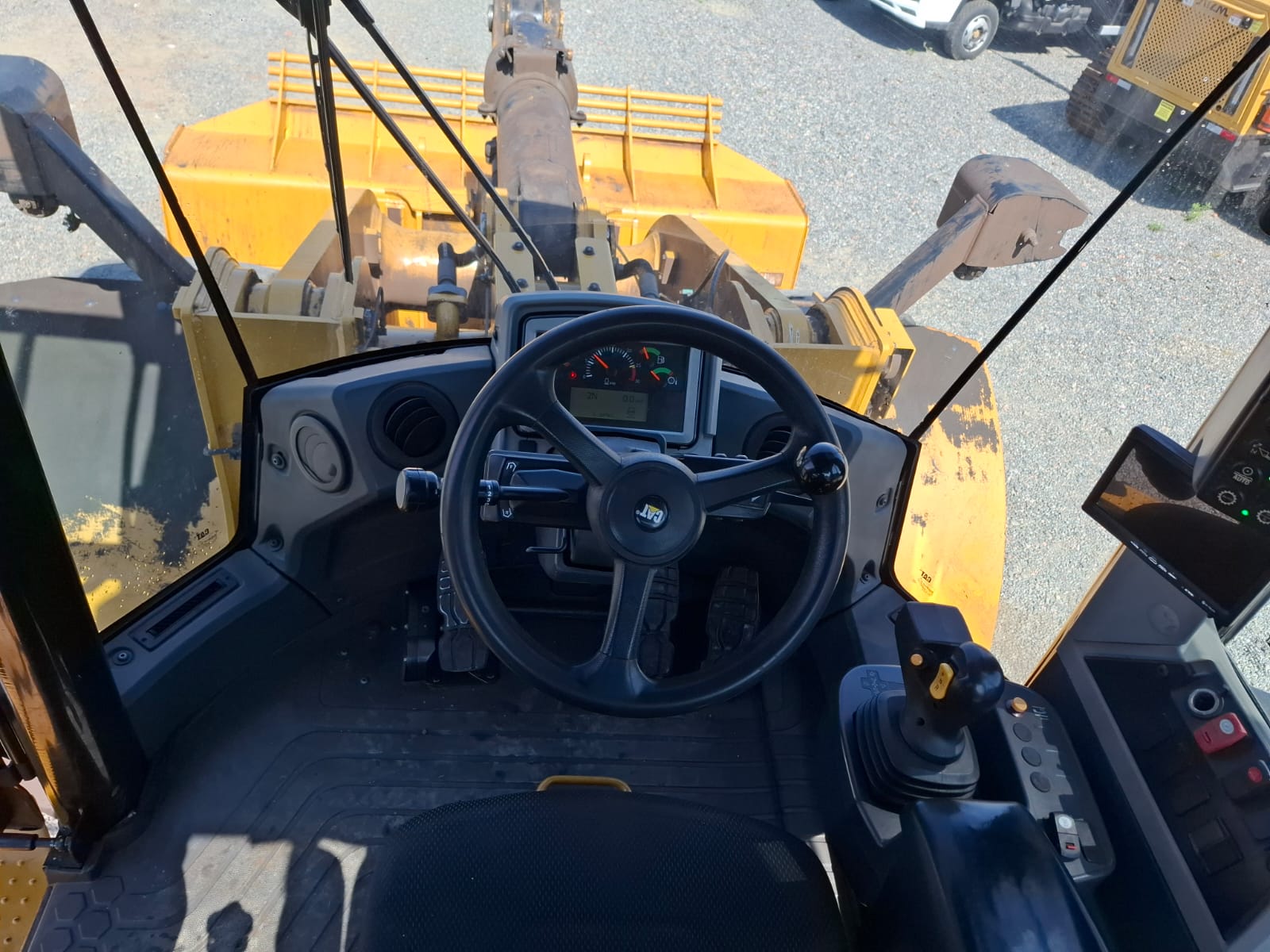 Pá Carregadeira Caterpillar 966L