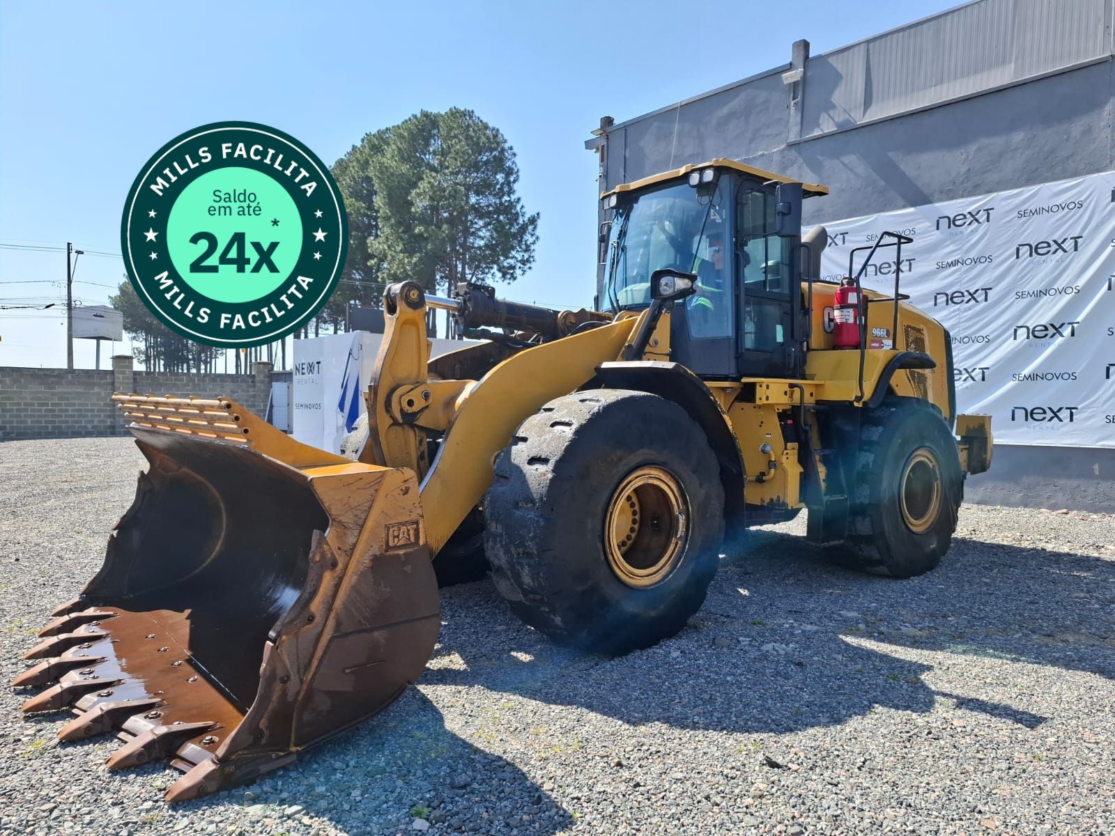 Pá Carregadeira Caterpillar 966L