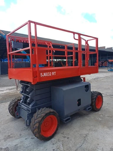 Plataforma Tesoura Diesel SJ 6832 RT