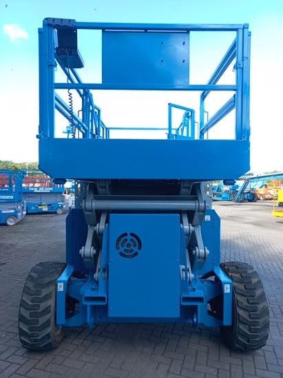 Plataforma Elevatória Tesoura Diesel GS-4390 RT
