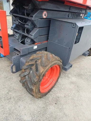 Plataforma Tesoura Diesel SJ 6832 RT