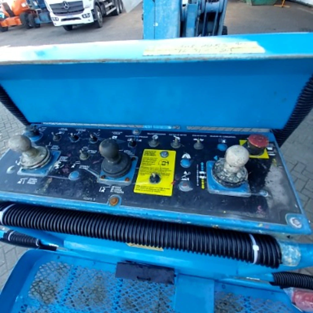 Plataforma Elevatória Articulada Diesel Z-45/25J RT