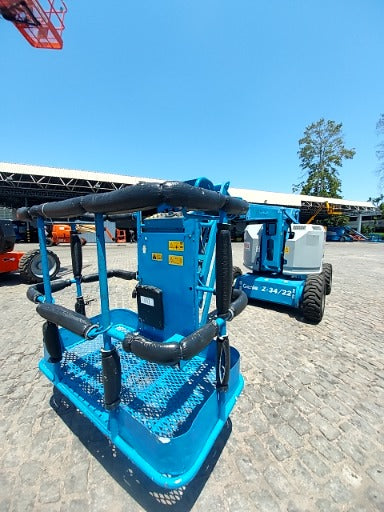 Plataforma Elevatória Articulada Diesel Z-34/22 IC
