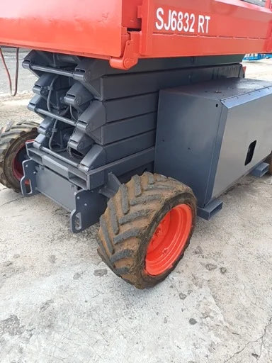 Plataforma Tesoura Diesel SJ 6832 RT