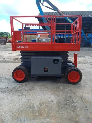 Plataforma Tesoura Diesel SJ 6832 RT