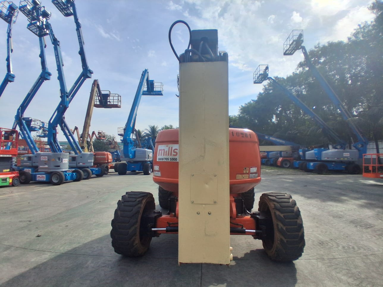 Plataforma Elevatória Articulada Diesel 600AJ