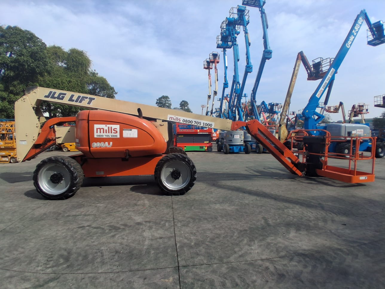Plataforma Elevatória Articulada Diesel 600AJ