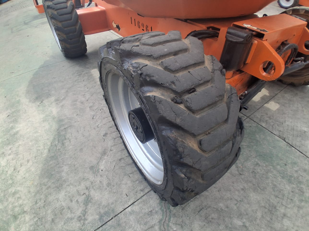 Plataforma Elevatória Articulada Diesel 600AJ