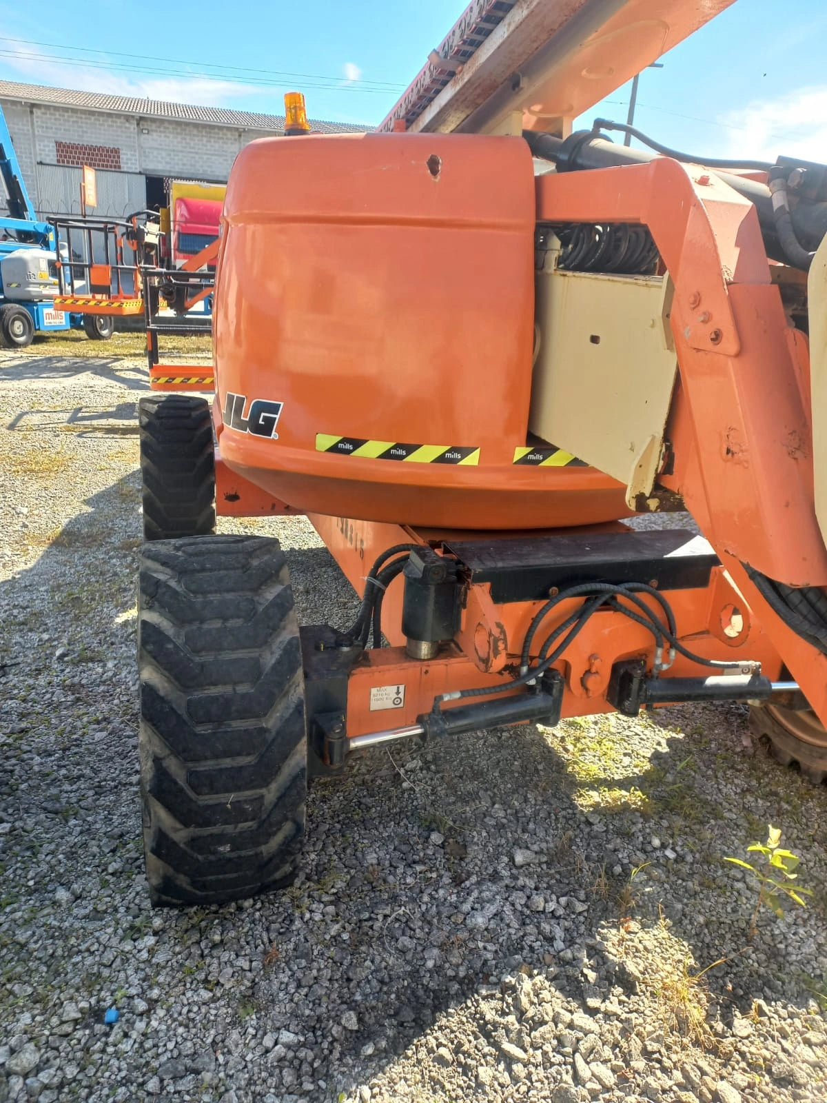 Plataforma Elevatória Articulada Diesel 600AJ
