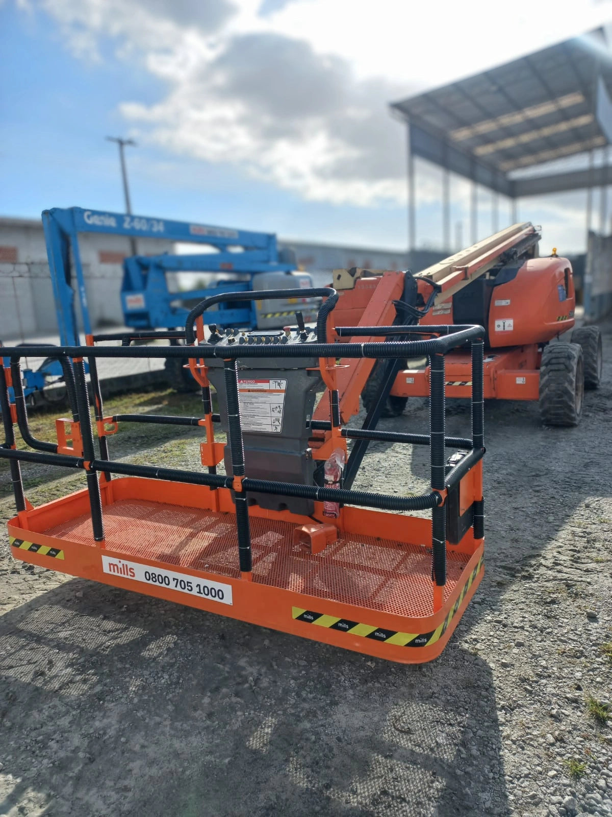 Plataforma Elevatória Articulada Diesel 600AJ