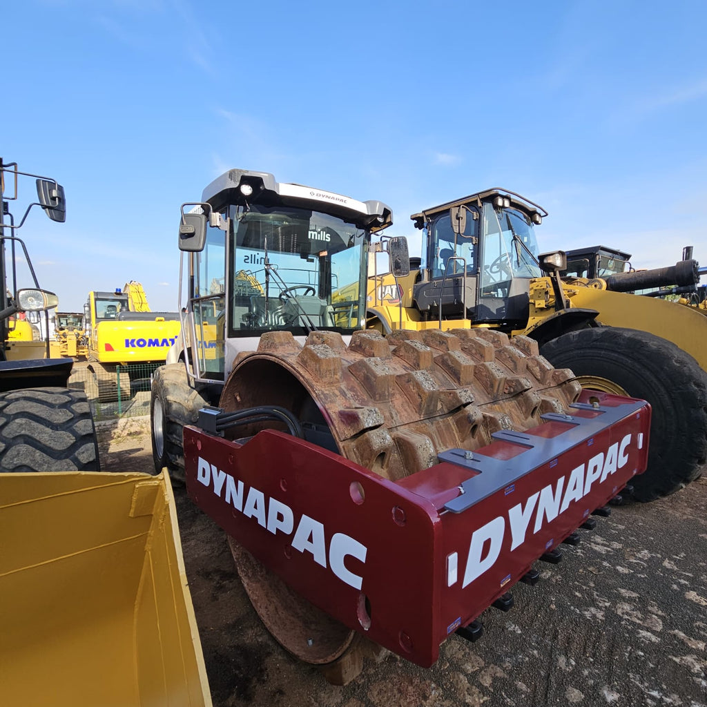 Rolo Compactador Vibratório Dynapac CA25D C/ Kit PD