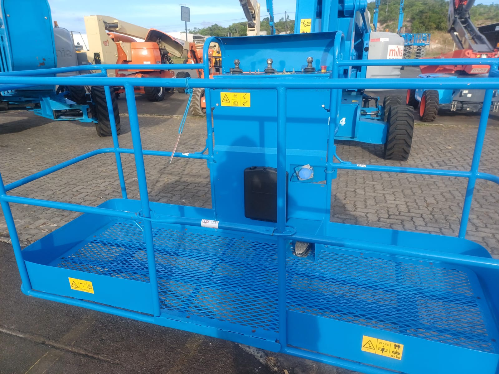 Plataforma Elevatória Articulada Diesel Z-60/34