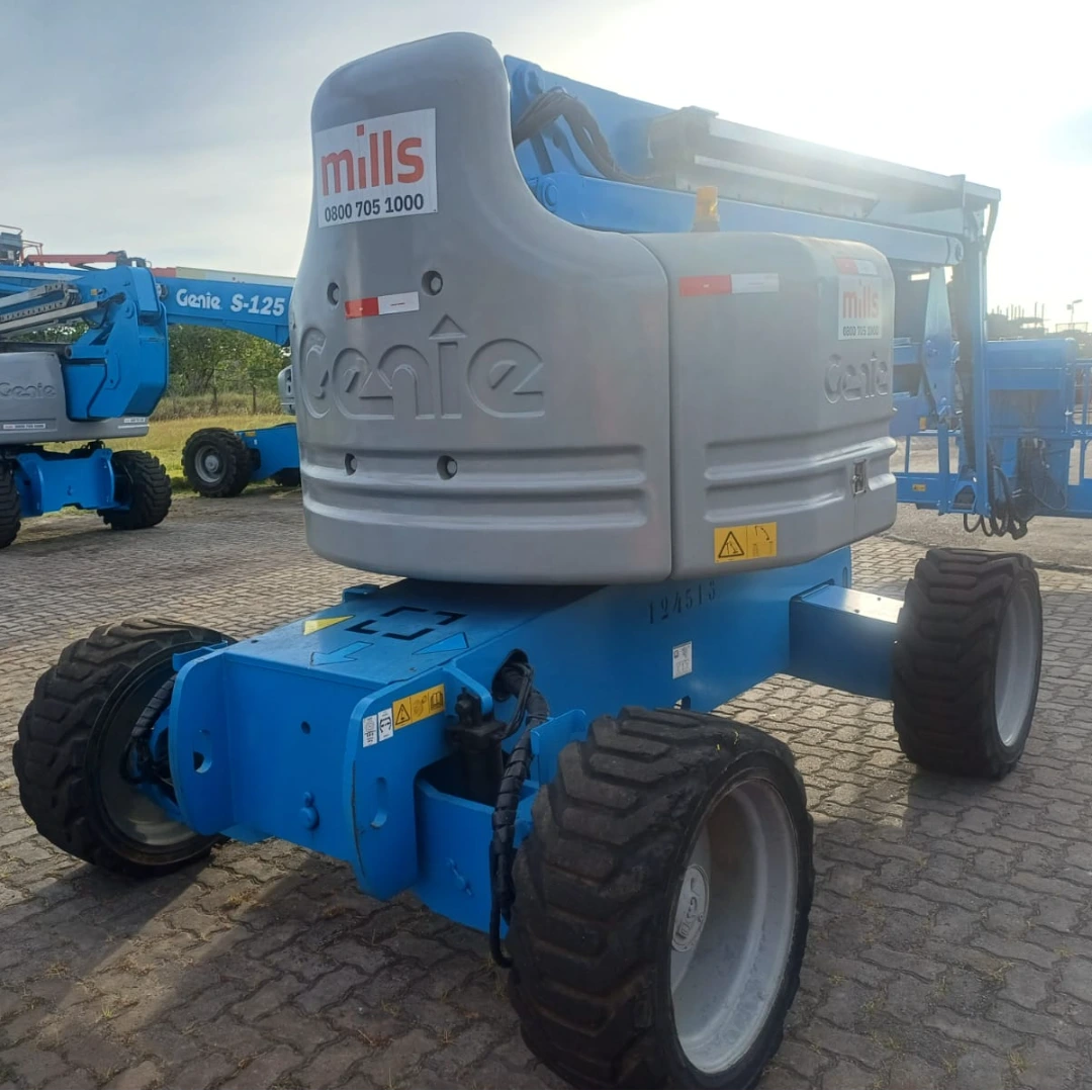 Plataforma Elevatória Articulada Diesel Z-60/34